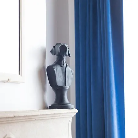 Le Domaine De Gorneton Bed & Breakfast *