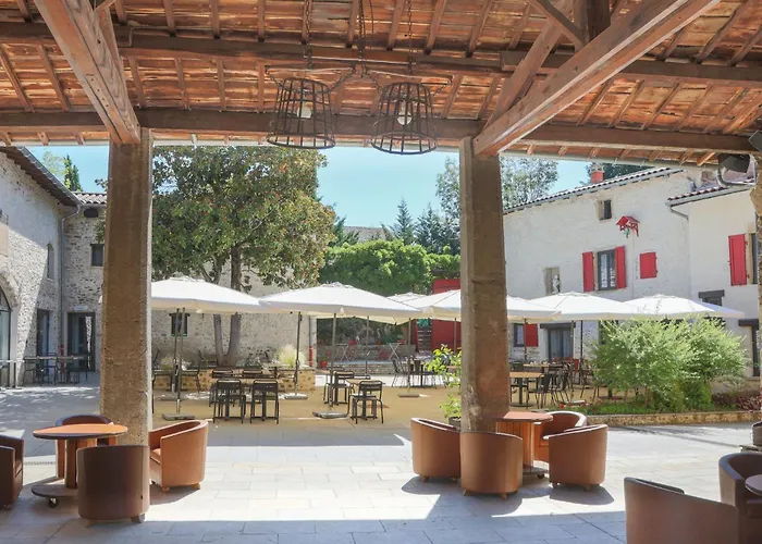 Le Domaine De Gorneton Oda ve Kahvaltı 4*