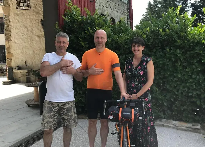 Oda ve Kahvaltı Le Domaine De Gorneton 4*